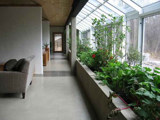 Auto light deprivation: Grow under the sun with the control of an indoor environment