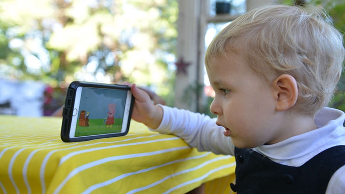 Why children should be taught to build a positive online presence