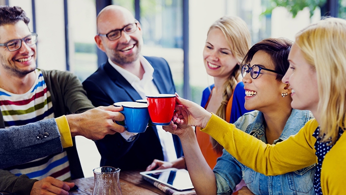 Tips for saving money when hanging out with friends