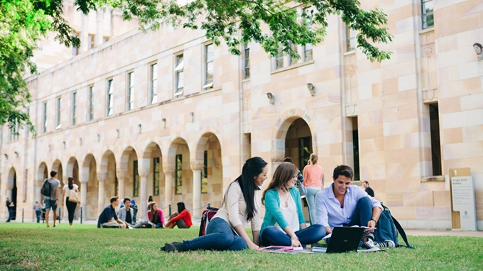 Does it pay to graduate from an ‘elite’ university? Not as much as you’d think