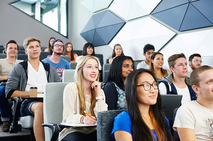 Bring pedagogy outside the walls: a master's degree in management