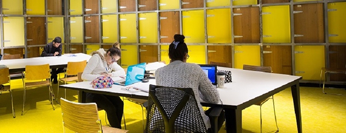 Aussie parents are under pressure to buy their kids academic advantage too