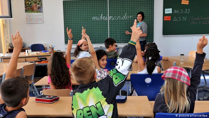 Study shows how school textbooks in Germany and England present Europe in entirely different ways