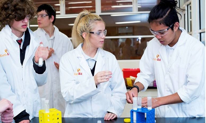 Keep your job options open and don’t ditch science when choosing next year’s school subjects