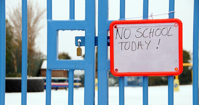 Thousands of schools are still closed due to covid-19 : this is education in the world today