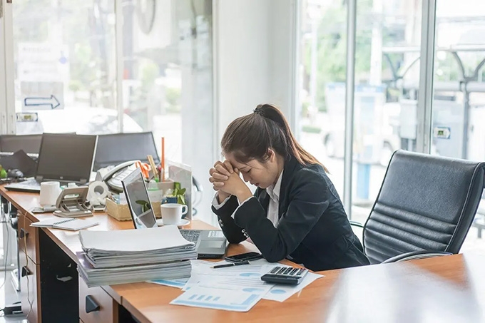 At work, women are more stressed than men