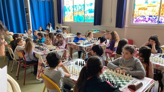 Is playing chess an asset for academic success?