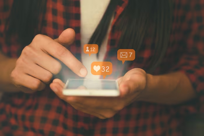 Visible silence: 'zero posting' as a form of digital self-care