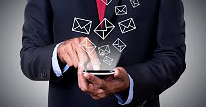 Forwarding – writing with other people’s texts