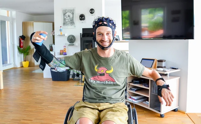 How long until wearable brain‑computer interfaces become mainstream?