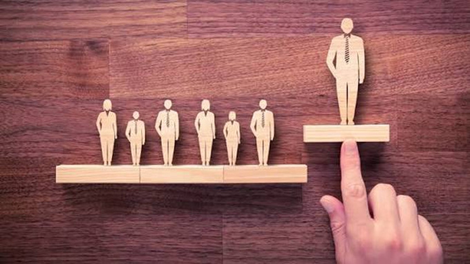 School in the age of competitive individualism? Behind the rhetoric of excellence, the meritocratic illusion