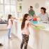 Use the imagination so that your children help you (finally) with household chores