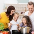 Cooking as a family, another way to learn about taste