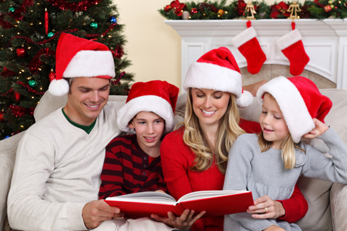 family-reading-christmas-memory-book