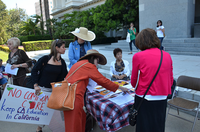  Parents protest against Common Core in California. Steve Rhodes, CC BY-NC-ND 