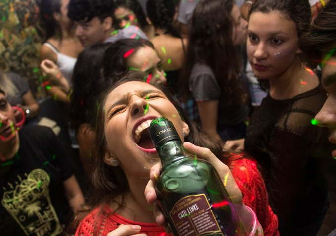 Getting drunk for fun: are there alternatives?